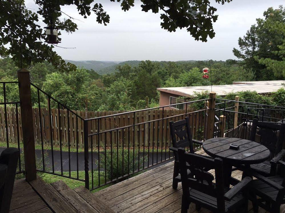 Country Mountain Inn Eureka Springs Exterior foto